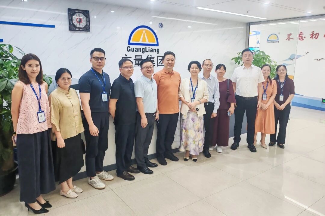 尊龙Z6官方网站集团丨贵州大数据局向导莅临旅行，，共探实景三维+数据要素资产化驱动的AI融合开展